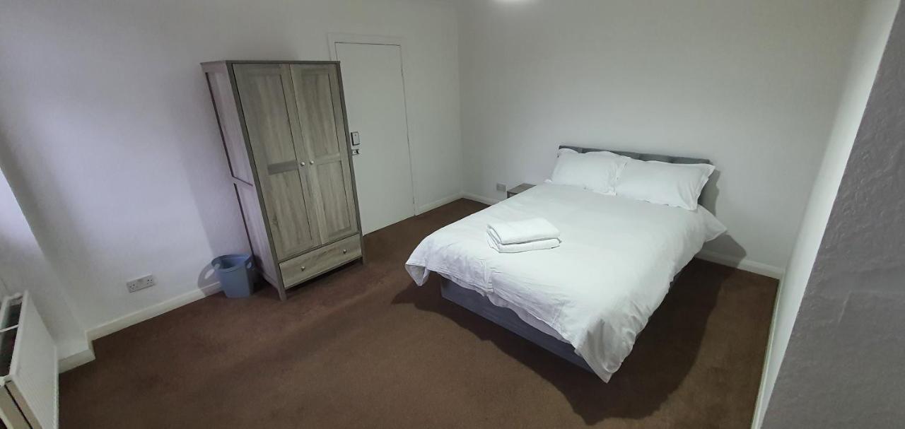 24Hr Self Check In Apartment Central Barnsley Exteriör bild