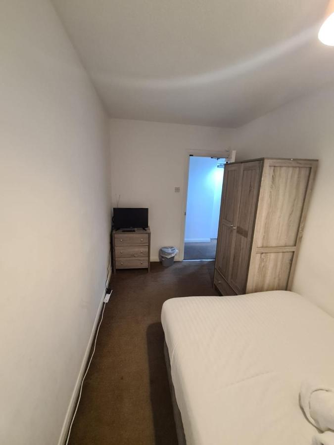 24Hr Self Check In Apartment Central Barnsley Exteriör bild