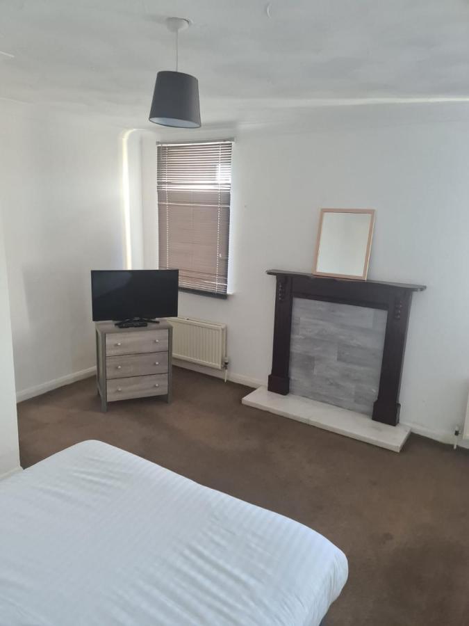 24Hr Self Check In Apartment Central Barnsley Exteriör bild